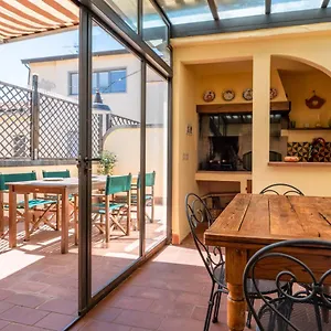 https://terrace-at-10-mins-from-the-duomo.it-tuscanyhotel.com