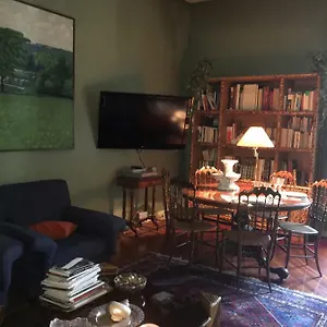 https://elle-house-roma.it-romehotels.com